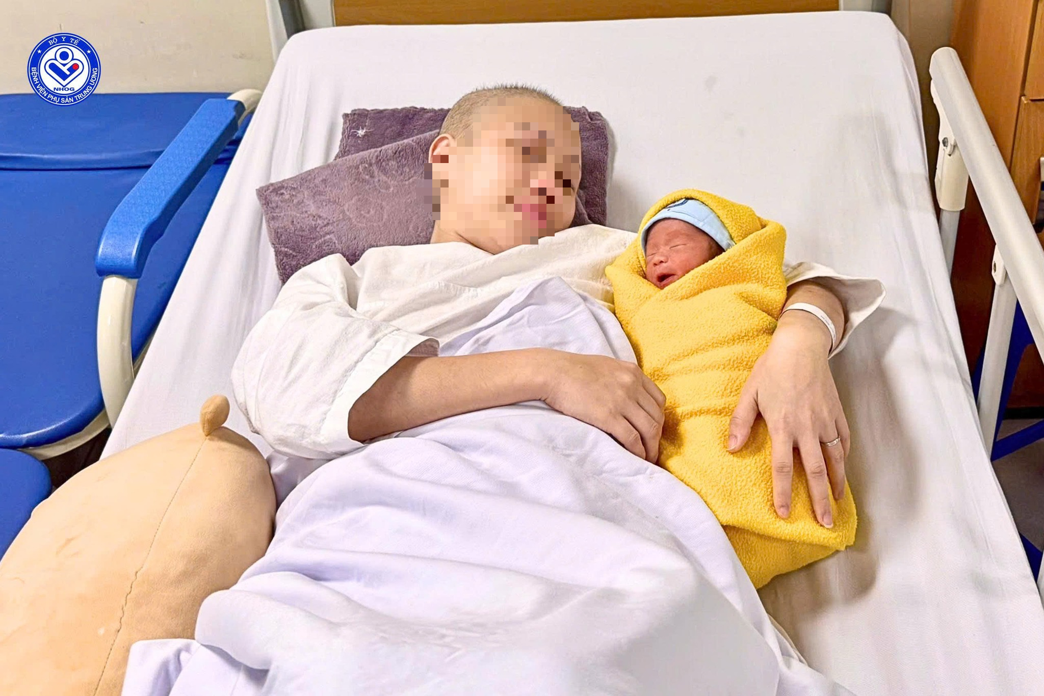 Mắc ung thư cổ tử cung khi mang thai, người mẹ vẫn nỗ lực 'vượt cạn'